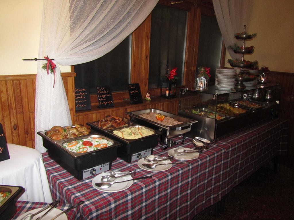Hotel Sikfokut Noszvaj Εξωτερικό φωτογραφία